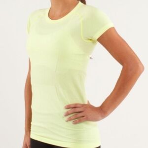 💛LULULEMON T-SHIRT💛